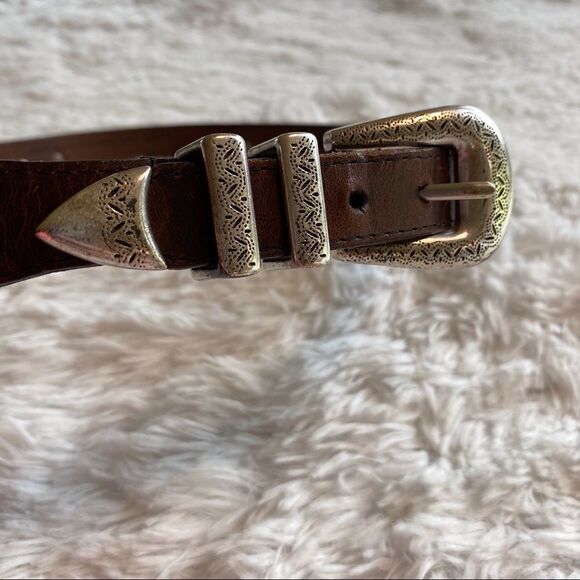 Brown Oil Tanned Cowhide Belt With Southwest Style Silver Hardware - Picture 1 of 8